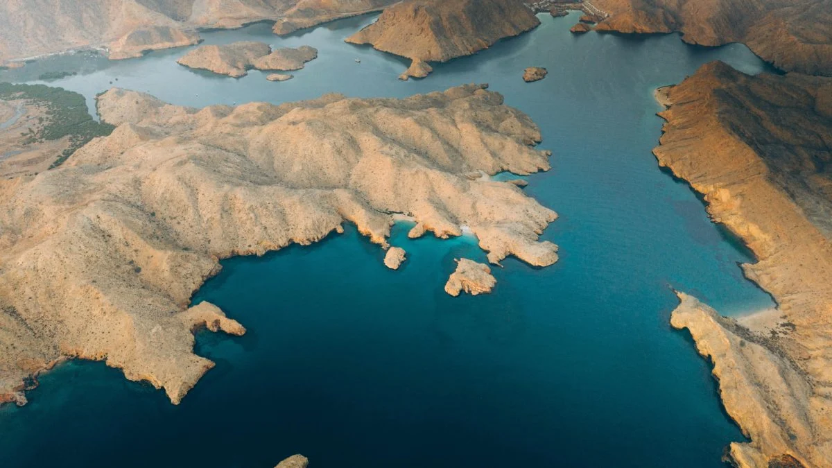 Στενά του Ορμούζ: H αποκατάσταση της κυκλοφορίας ενδέχεται να διαρκέσει αρκετούς μήνες εκτιμούν ειδικοί