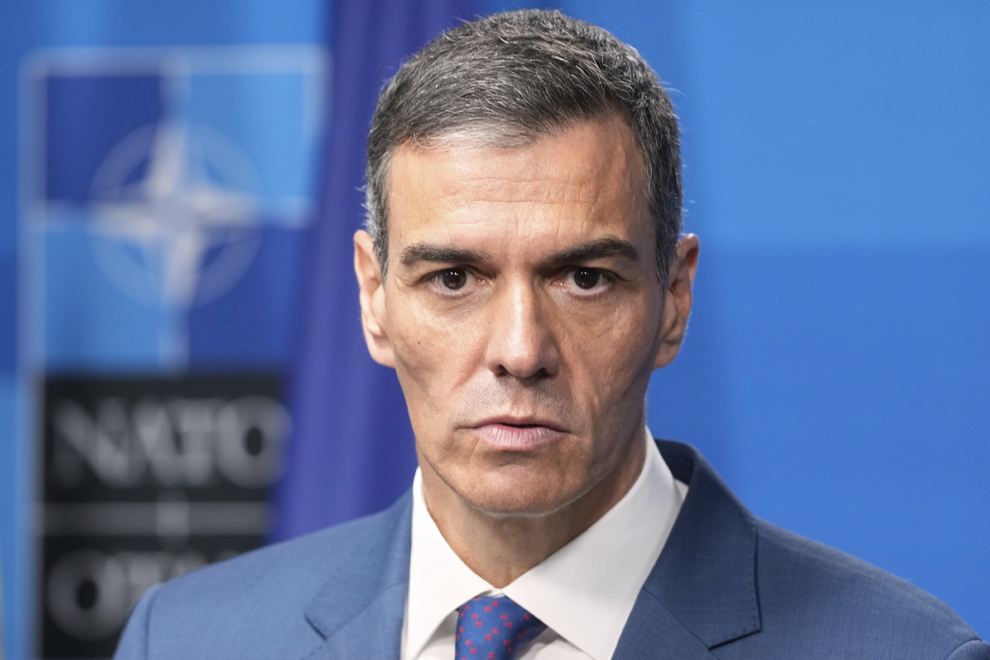Δύο δεξιά χέρια, μία σύζυγος, ένας αδελφός, ένας προκάτοχος: Ο Σάντσεθ και η αριθμητική της διαφθοράς