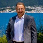 Μη χάσετε τους «Πρωταγωνιστές» με το Σταύρο Θεοδωράκη: THE END – Η Λεωφόρος ετοιμάζεται να σωπάσει για πάντα