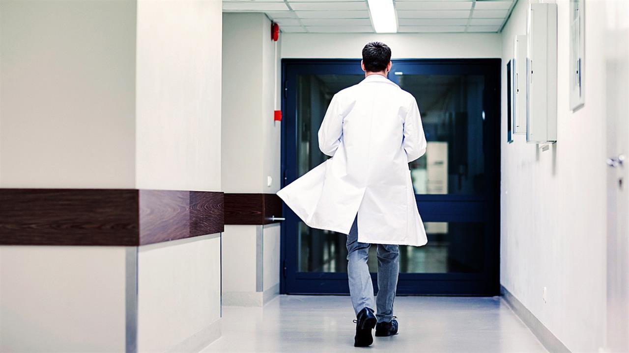 ΟΟΣΑ: Αρνητικά ρεκόρ για την Ελλάδα στην εξαγωγή γιατρών