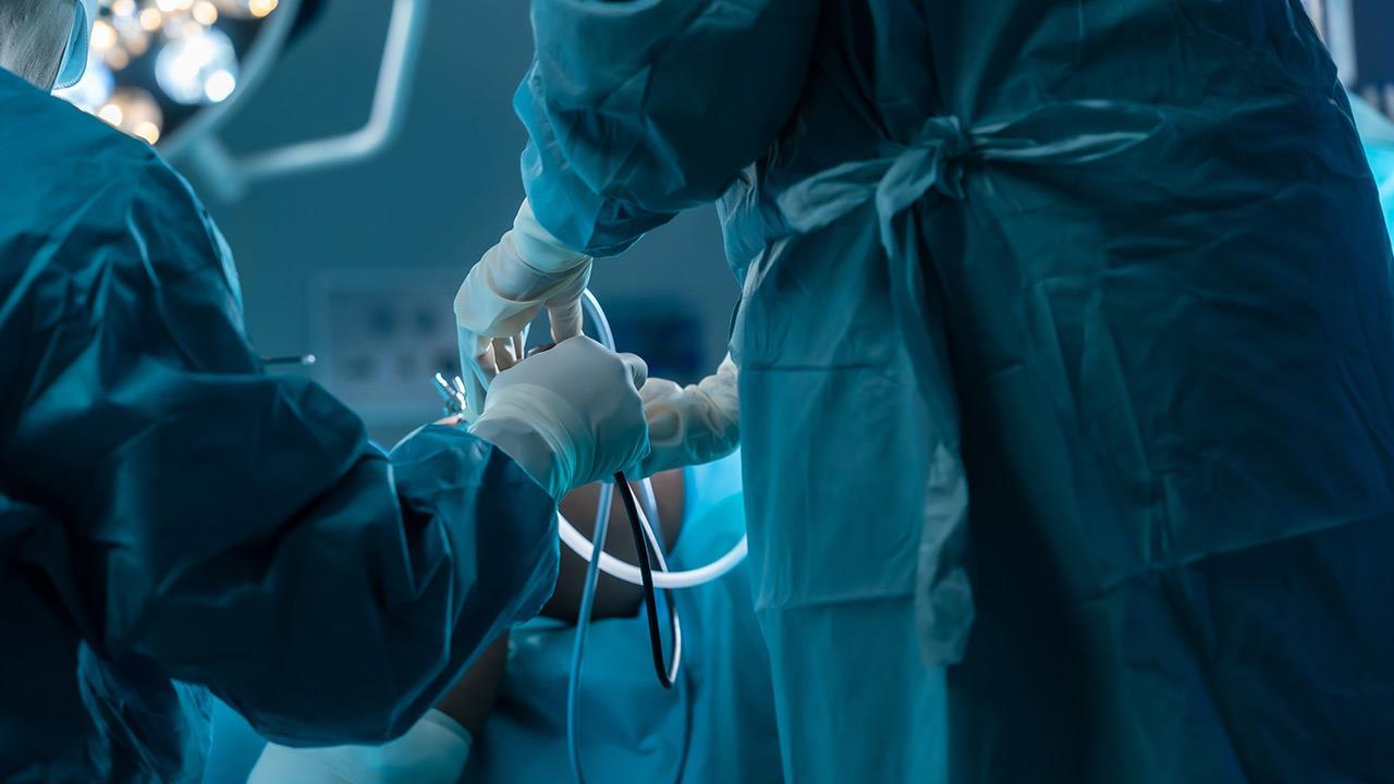 Κάθειρξη σε γιατρό για τον θάνατο νεαρής από χειρουργείο γαστρικού δακτυλίου