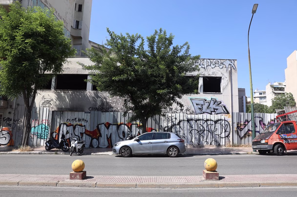 Άγνωστος χρησιμοποίησε το κινητό της 38χρονης που βρέθηκε νεκρή μέσα σε βαλίτσα -Τα μηνύματα στους γονείς της