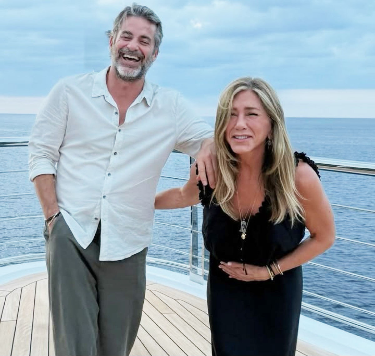 Jennifer Aniston – Jim Curtis: Απολαμβάνουν ευτυχισμένοι το καλοκαίρι τους
