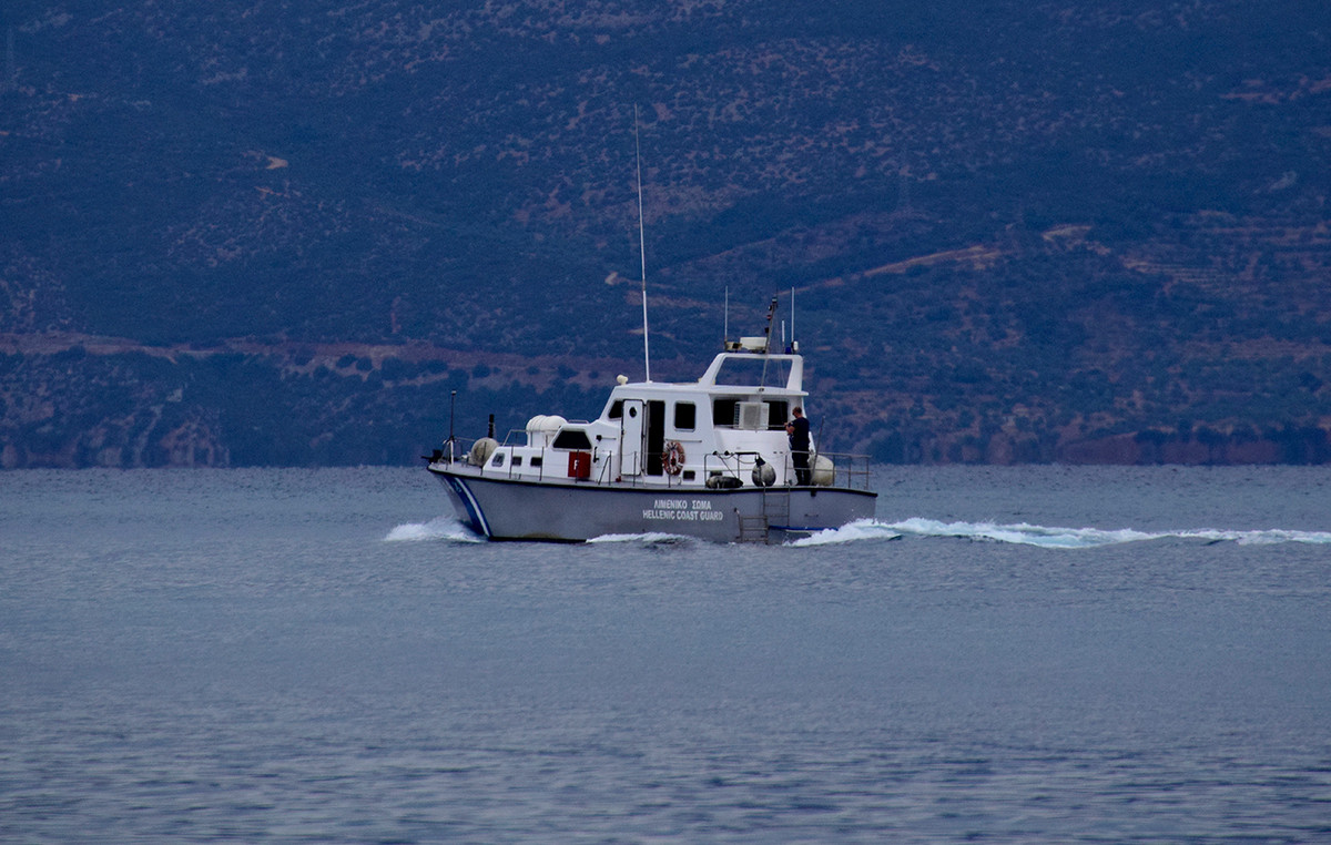 Λευκάδα: Ακυβέρνητο ιστιοφόρο στο Ακρωτήρι Δουκάτου με 4 – Επιχείρηση του Λιμενικού