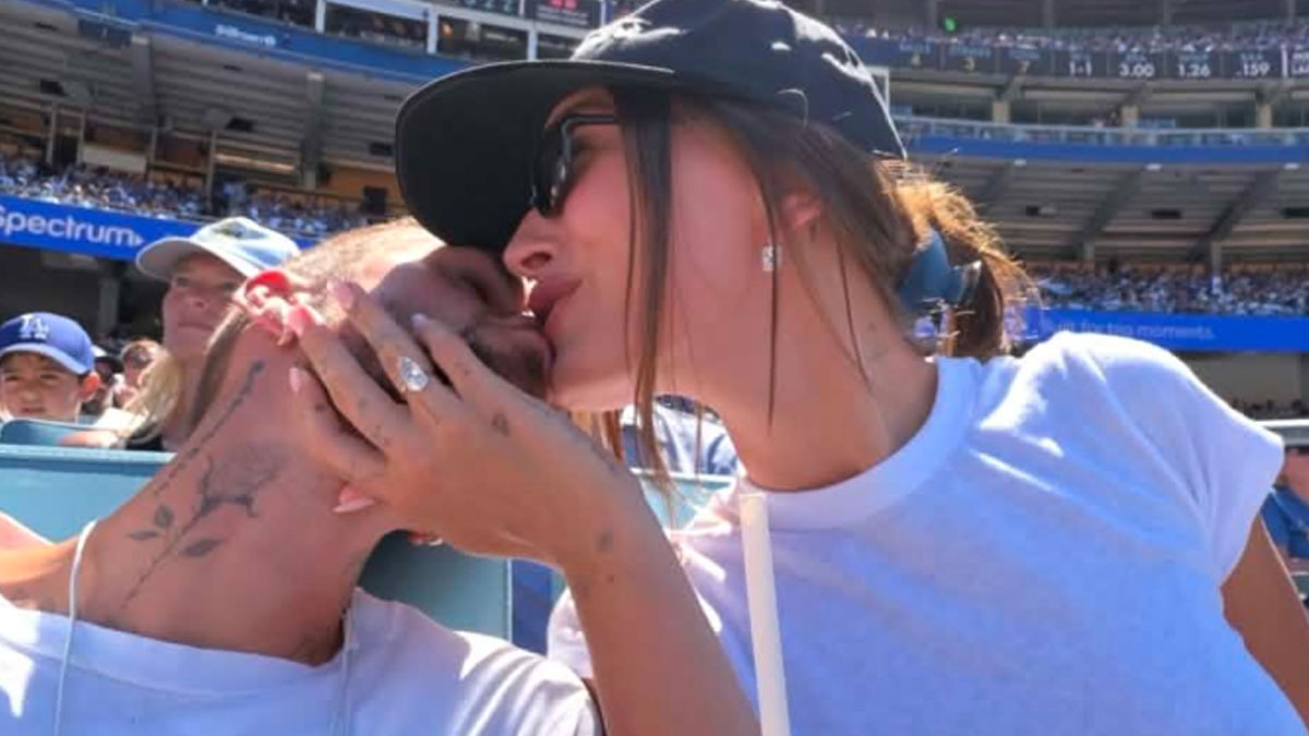 Καλοκαιρινές στιγμές με τη Hailey Bieber