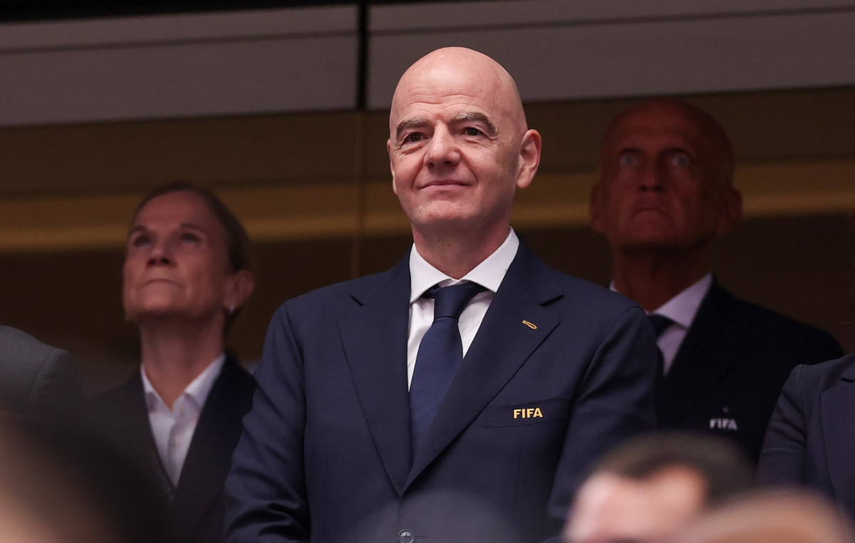 FIFA: Ανακοίνωση κατά του Ινφαντίνο από πρώην παγκόσμιους πρωταθλητές