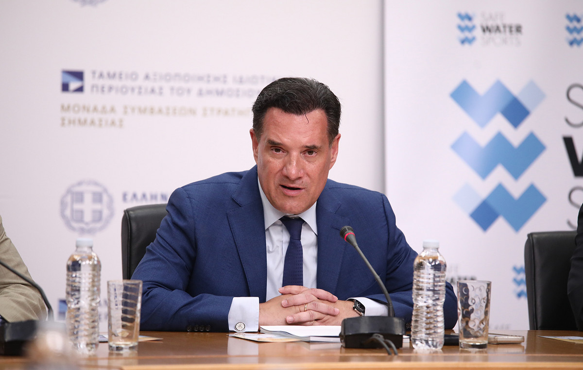 Άδωνις Γεωργιάδης: Καταγράφηκαν 10 περιστατικά, κυρίως με εγκαύματα και συμπτώματα από εισπνοή καπνού