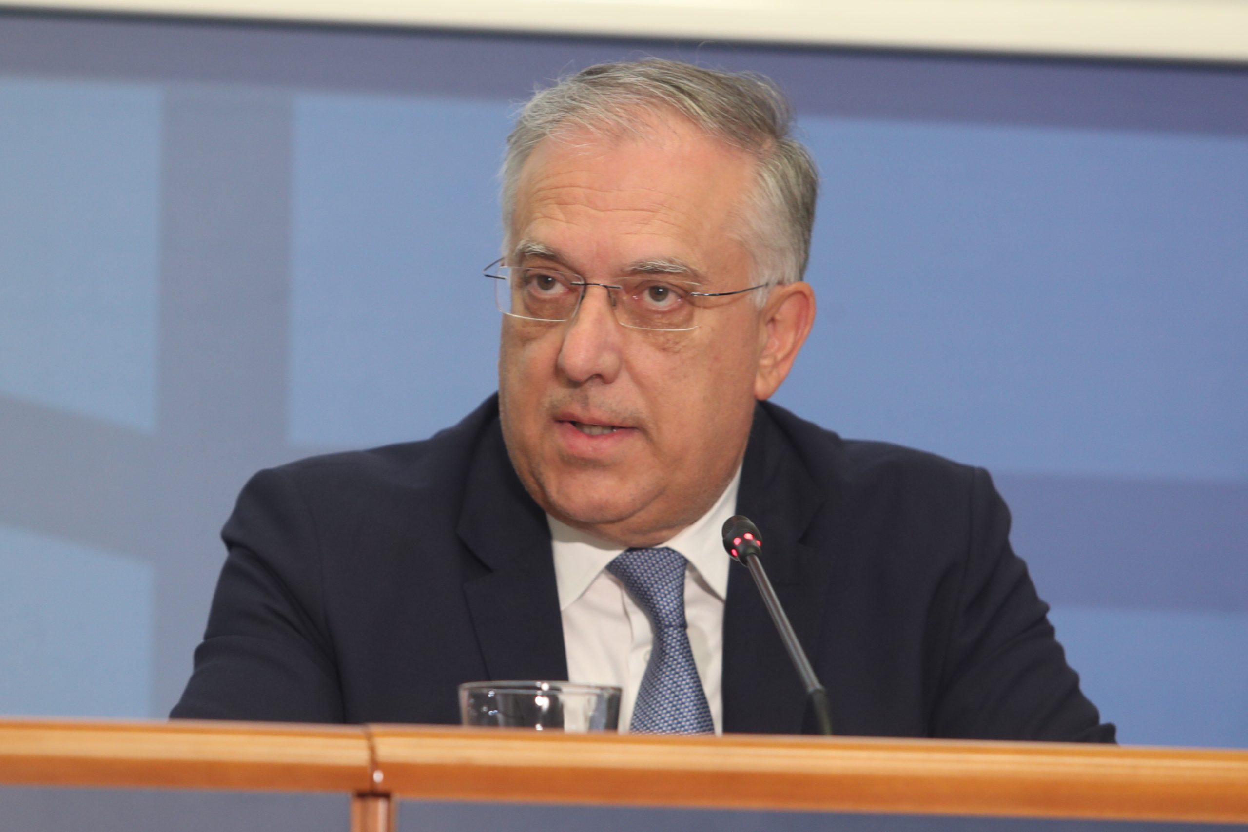 Τάκης Θεοδωρικάκος: Στηρίζουμε με πράξεις το εισόδημα της ελληνικής οικογένειας