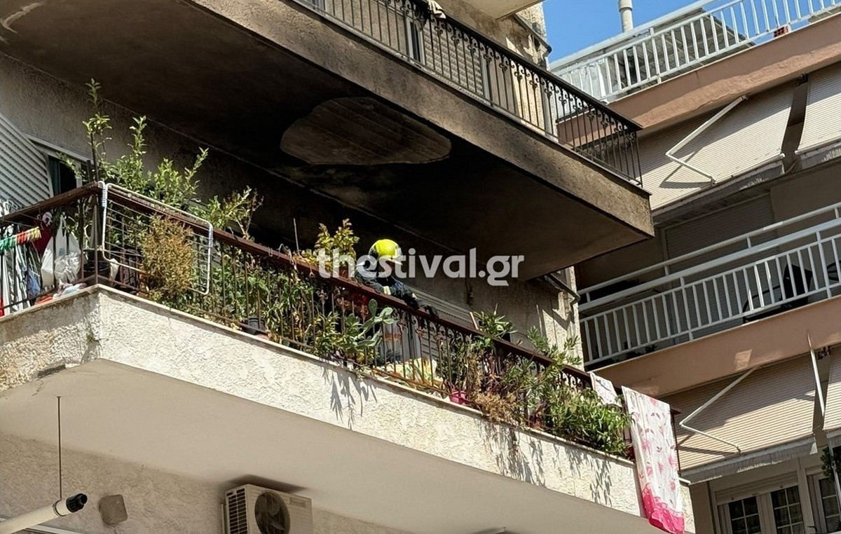 Φωτιά σε διαμέρισμα στη Θεσσαλονίκη – 52χρονη πανικοβλήθηκε και δεν άνοιγε την πόρτα στην πυροσβεστική