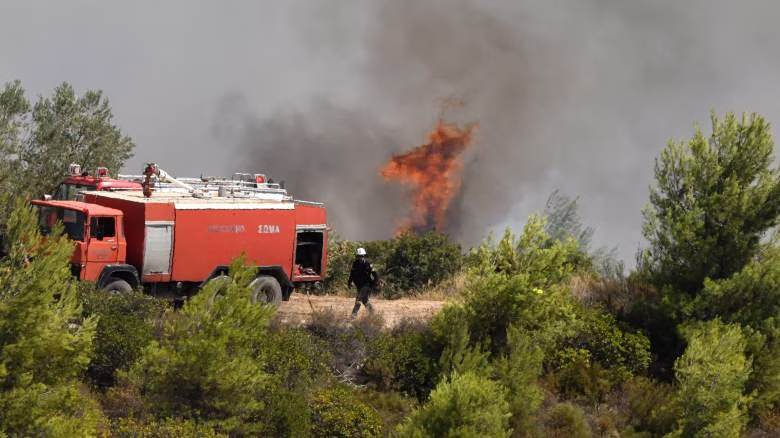 Υψηλός κίνδυνος πυρκαγιάς σε αρκετές περιοχές την Πέμπτη