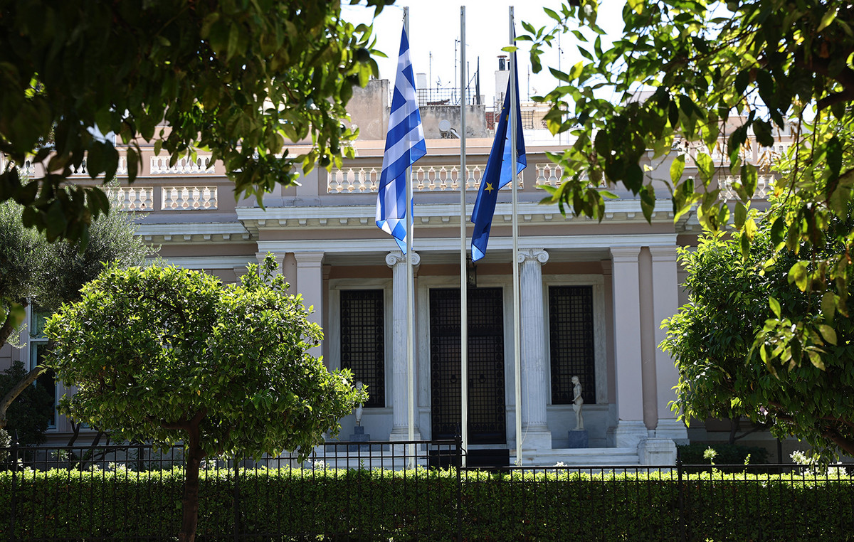 Εβδομάδα-«ορόσημο» για την κυβέρνηση: Στην τελική ευθεία το πακέτο της ΔΕΘ – Πέφτουν οι υπογραφές για την «Ασπίδα του Αχιλλέα»