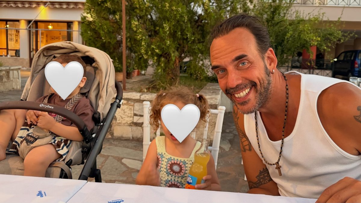 Πάνος Μουζουράκης: Η οικογενειακή στιγμή που μοιράστηκε η σύζυγός του