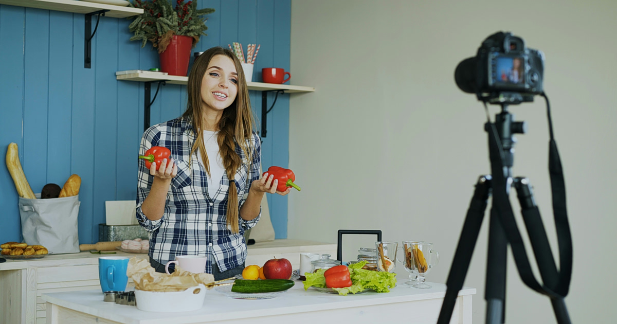 Influencers: Πόσα βγάζουν από ένα story και ένα post – Στο στόχαστρο της ΑΑΔΕ για φοροδιαφυγή