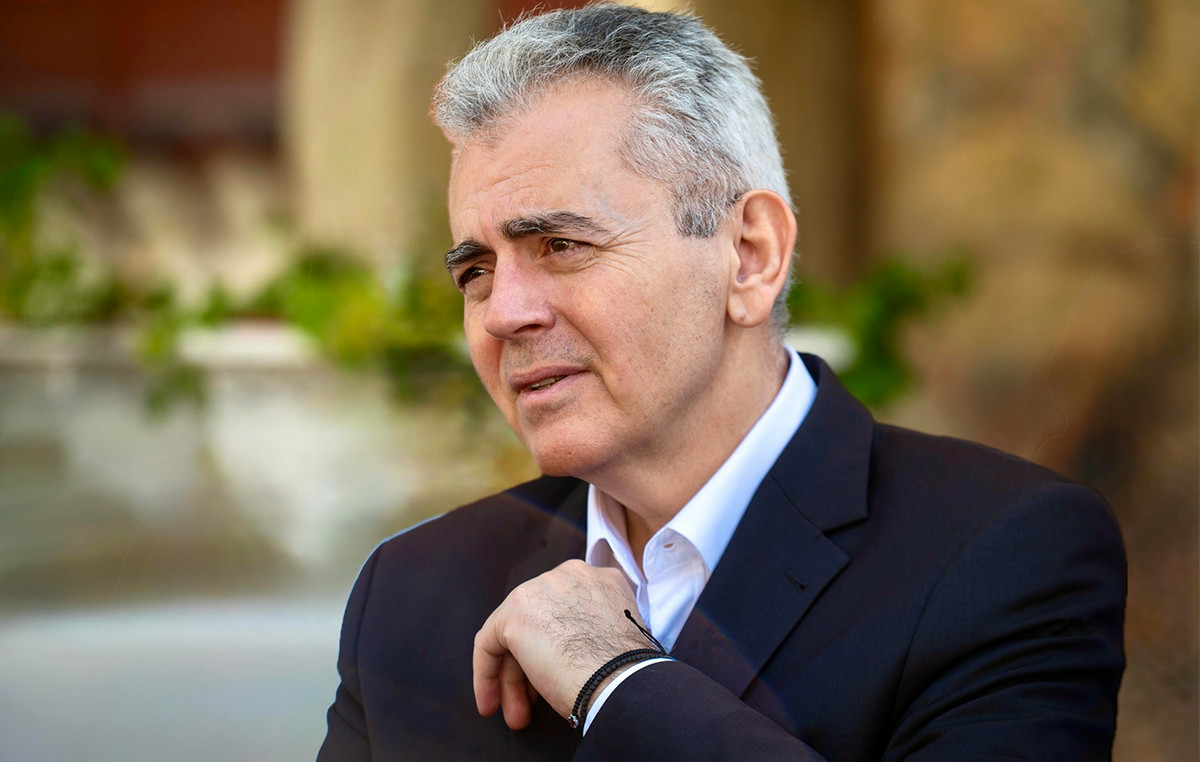 Μάξιμος Χαρακόπουλος προς υπουργό Αγροτικής Ανάπτυξης: Αλλαγή θεσμικού πλαισίου για ανασύσταση φυτικού κεφαλαίου
