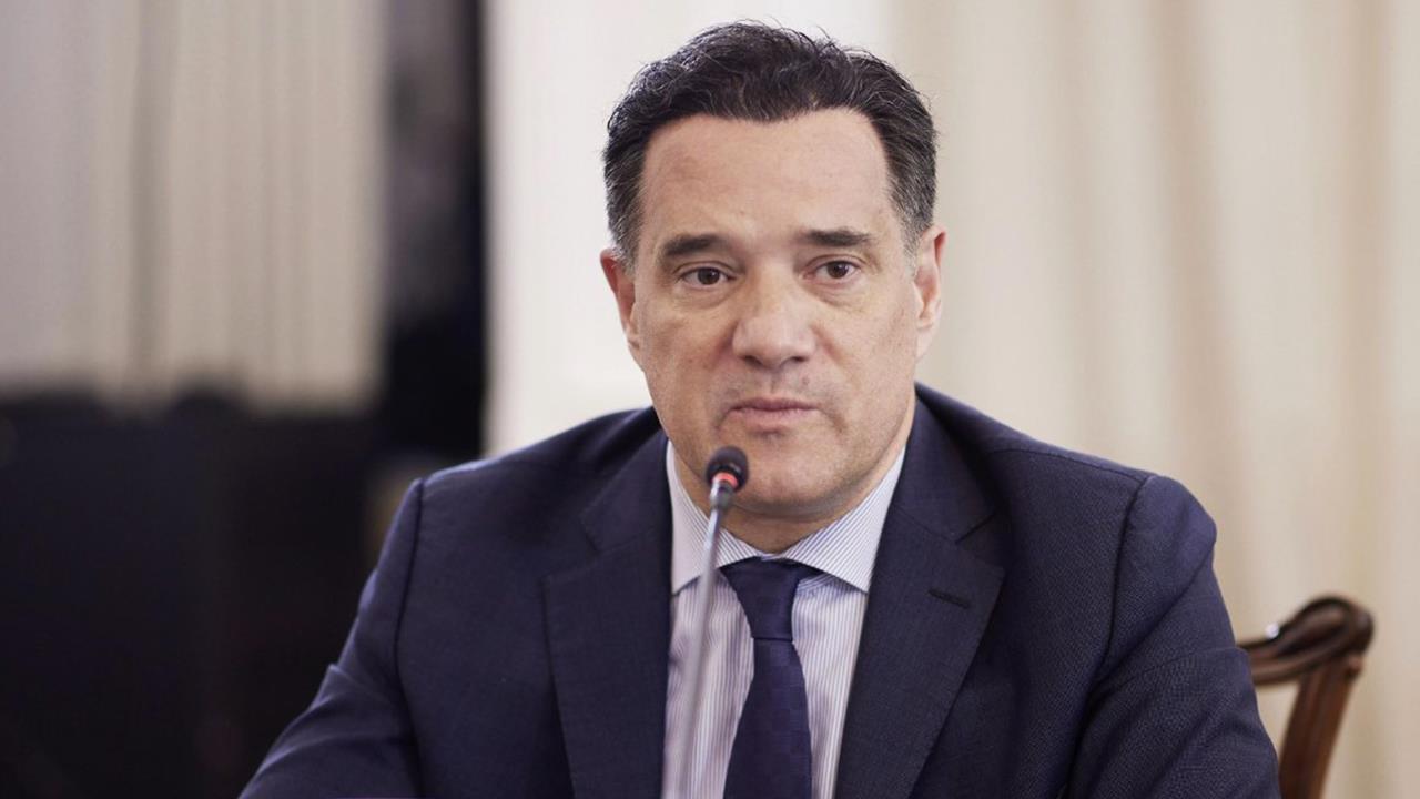 ”Πολύ βαριά διαδικασία η πλασμαφαίρεση – Γίνεται μόνο σε νοσοκομειακό περιβάλλον”
