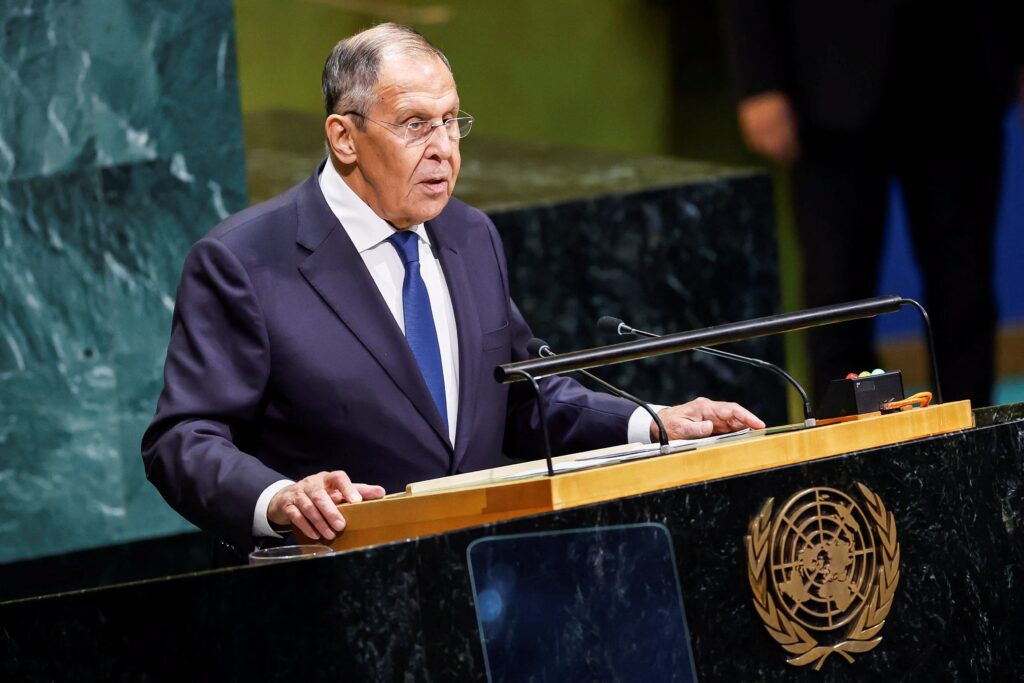 Λαβρόφ για S-400: Η Ρωσία θα εξετάσει τη μεταφορά τους από την Τουρκία, υπό όρους – Τι είπε ο Φιντάν
