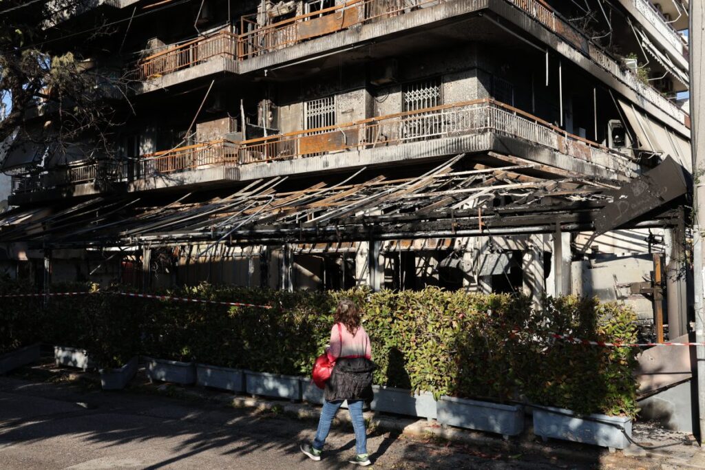 Φωτιά σε καφετέρια στη Νέα Ιωνία: Τι εντόπισαν οι Αρχές – Εκτός κινδύνου το 10χρονο κορίτσι