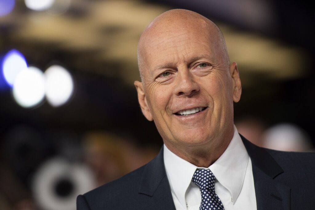 Bruce Willis: Νέα «εμφάνιση» στα social media ενώ δίνει μάχη με την άνοια