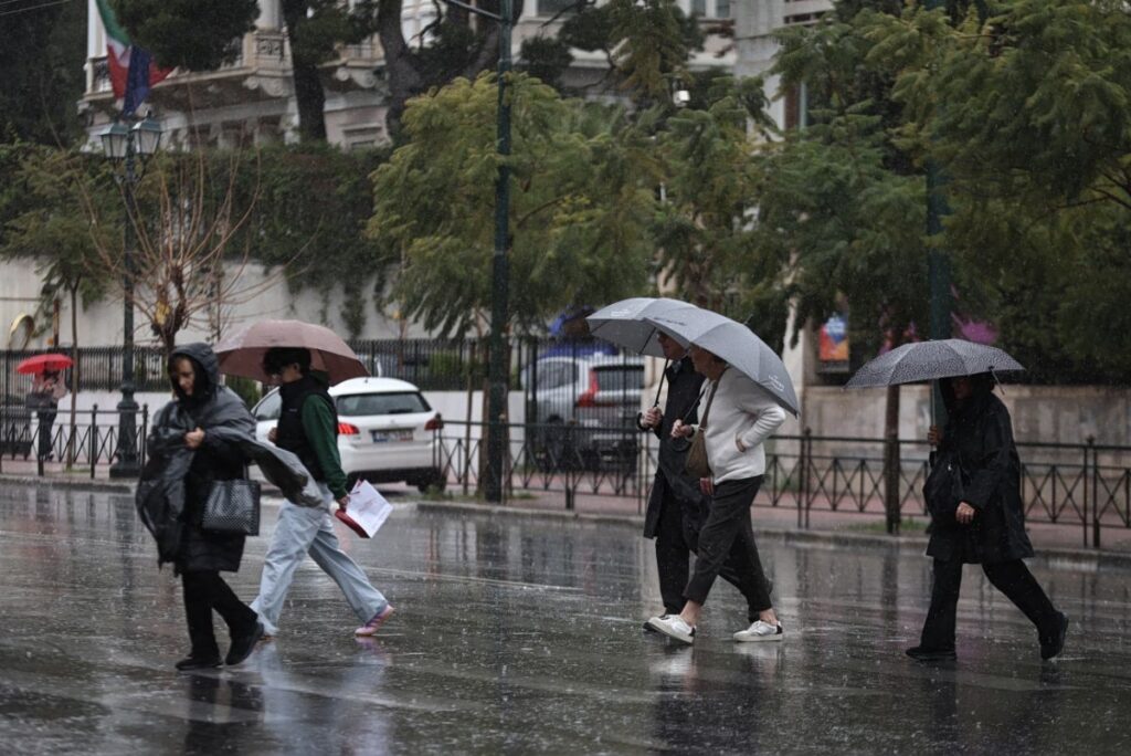 Έκτακτο δελτίο της ΕΜΥ για επιδείνωση του καιρού: Προειδοποίηση για μεγάλα ύψη βροχής – Πού θα είναι έντονα τα φαινόμενα