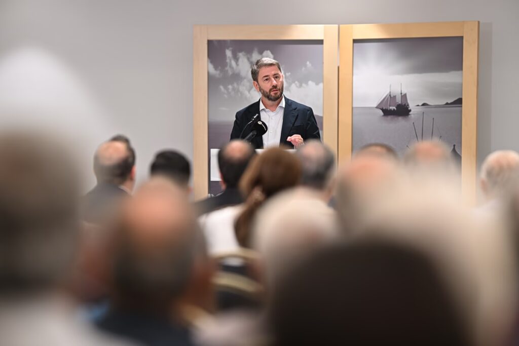 Ανδρουλάκης: Απέναντι στα διλήμματα «Μητσοτάκης ή χάος», «ή εμείς ή κανείς» να κάνουμε πράξη την πολιτική αλλαγή