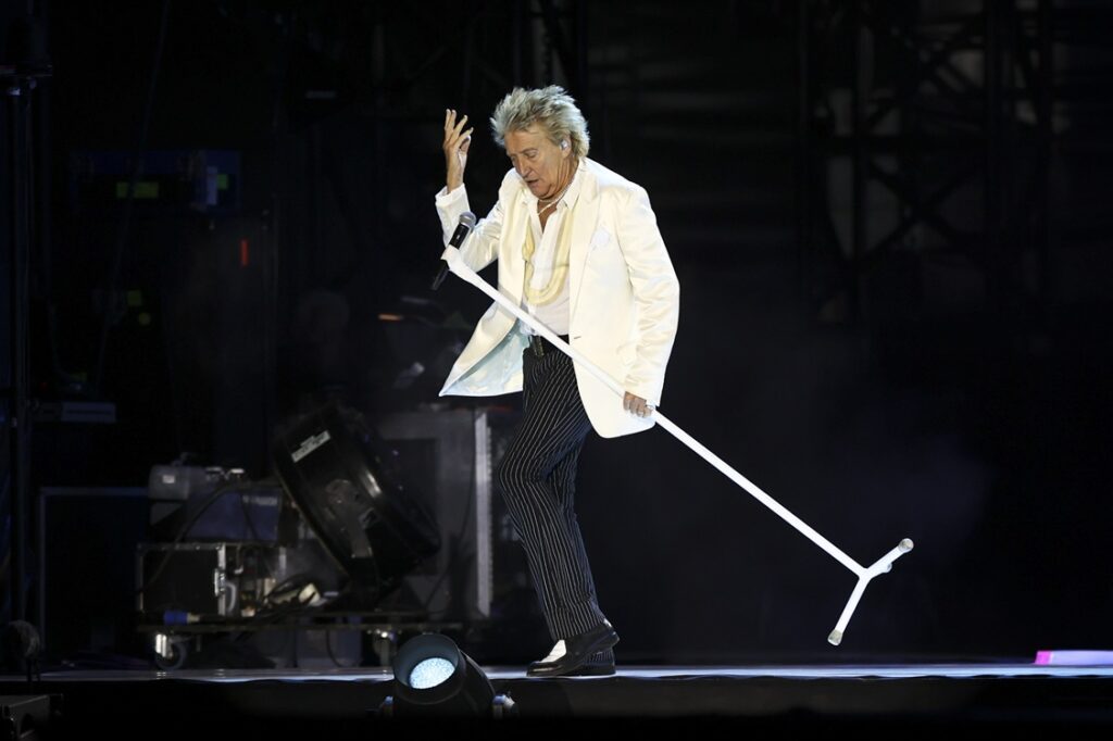 Rod Stewart: Τέλος στη θρυλική πορεία του έπειτα από έξι δεκαετίες στη σκηνή