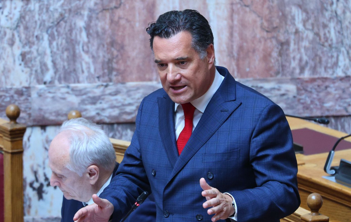 Γεωργιάδης κατά Μόσιαλου με αφορμή δημοσίευμα του για τον Γιώργο Μαζωνάκη: «Ακυρώνοντας τον επιστημονικό του ρόλο μίλησε ως πρώην βουλευτής»