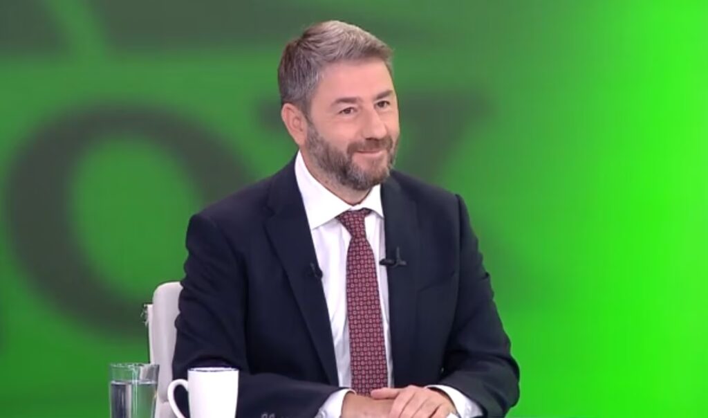 Ανδρουλάκης: Η ακρίβεια φέρνει έσοδα στο κράτος – Τα υπερέσοδα του ΦΠΑ μπορούν να μειώσουν τον ΕΦΚ