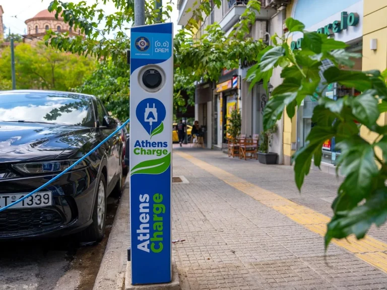 Από την 1η Οκτωβρίου το «AthensCharge» – Πώς θα λειτουργεί και πόσο κοστίζει