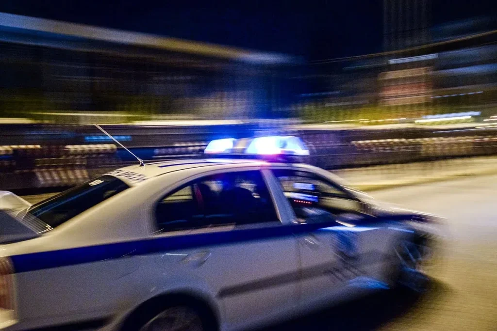 Θεσσαλονίκη: Επεισοδιακή σύλληψη 37χρονου διακινητή – Συγκρούστηκε με ΙΧ, αντιστάθηκε σε αστυνομικούς