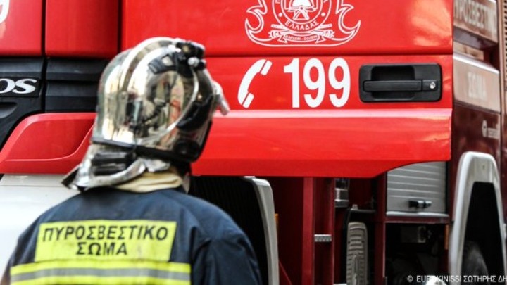Φωτιά σε μονοκατοικία στην Κέρκυρα – Στο νοσοκομείο ο ιδιοκτήτης