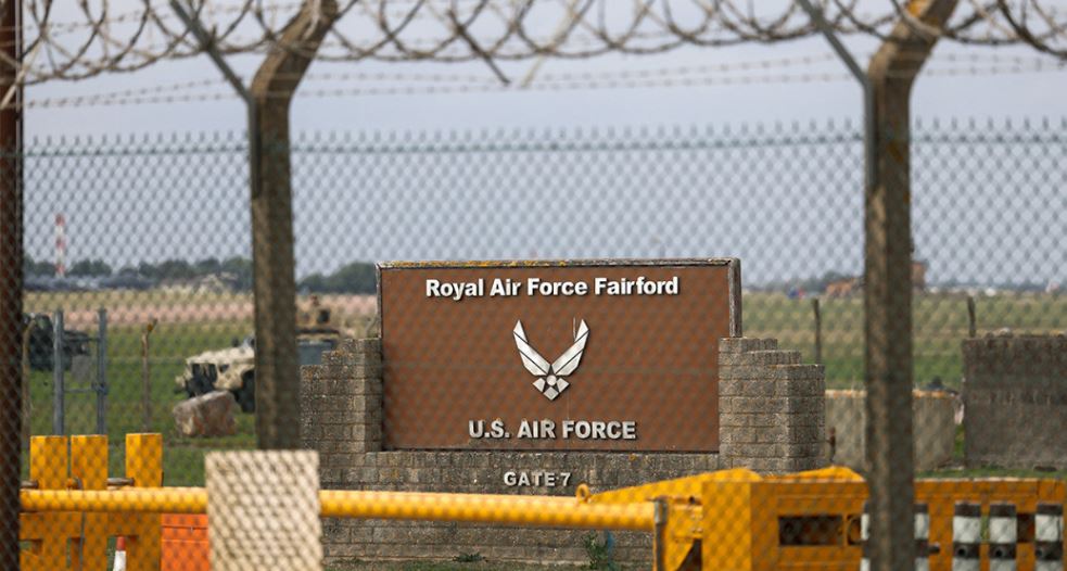 Βρετανία: Συναγερμός κοντά στη βάση RAF Φέρφορντ – Πέντε συλλήψεις – «Ήταν εδώ και καιρό υπό έρευνα στις ΗΠΑ» λέει ο Τραμπ