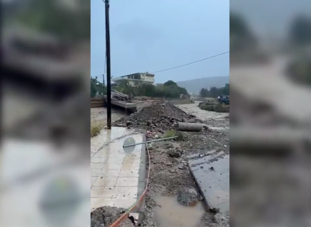 Σε κλοιό κακοκαιρίας: Προβλήματα σε Εύβοια, Σκιάθο, απεγκλωβίστηκε γυναίκα στη Ρόδο – Μηνύματα του 112