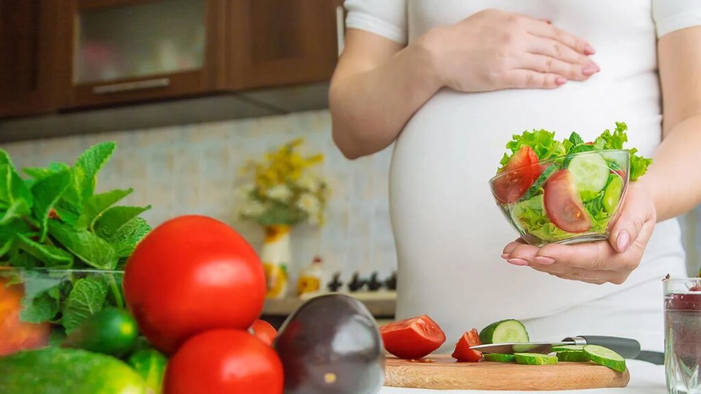 Η μεσογειακή διατροφή μειώνει τον κίνδυνο κολικών και εκζέματος στο μωρό [μελέτη]