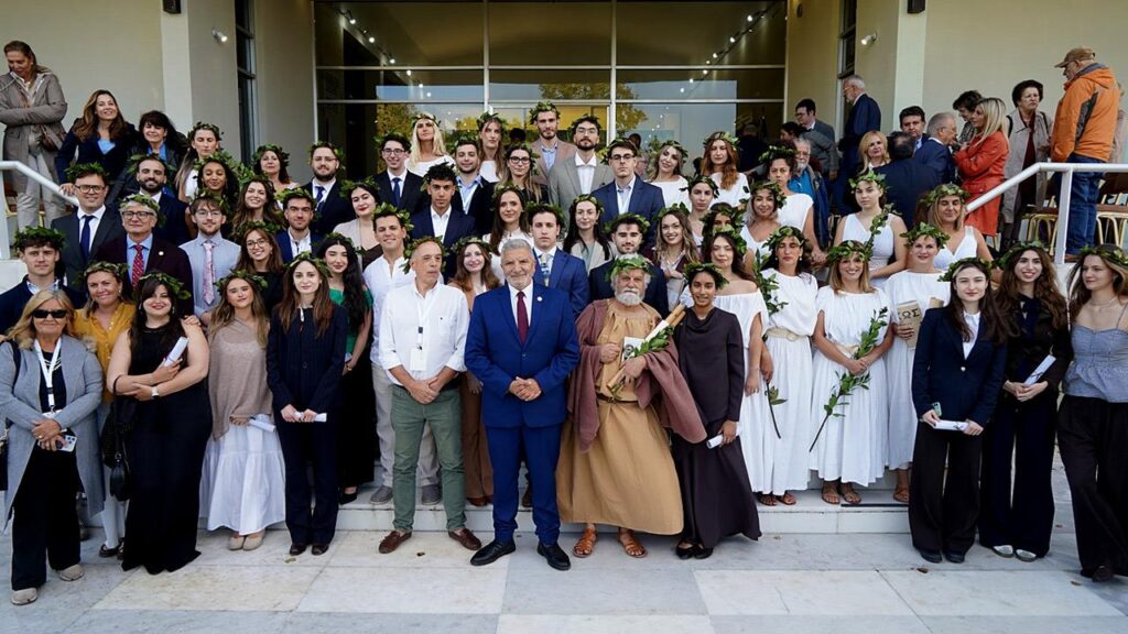 Η Κως μεταλαμπαδεύει το Ιπποκρατικό ιδεώδες στη νέα γενιά ιατρών με την Ορκωμοσία των Αρίστων