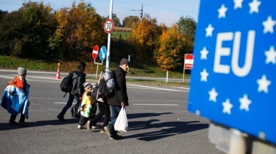 Στο Συμβούλιο Εσωτερικών Υποθέσεων η ελληνική πρόταση για το μεταναστευτικό – Στο επίκεντρο ο έκτακτος μηχανισμός και τα Return Hubs