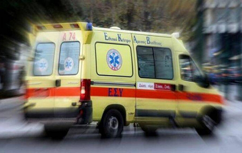 Σοβαρό τροχαίο στην Αθηνών-Κορίνθου: Αυτοκίνητο προσέκρουσε στις μπάρες – Ένας βαριά τραυματίας, προβλήματα στην κυκλοφορία