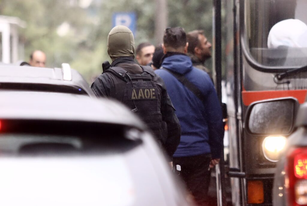 Προφυλακιστέοι τρεις κατηγορούμενοι για το «Χωριάτικο» – Σήμερα η απολογία του φερόμενου ως «εγκεφάλου»