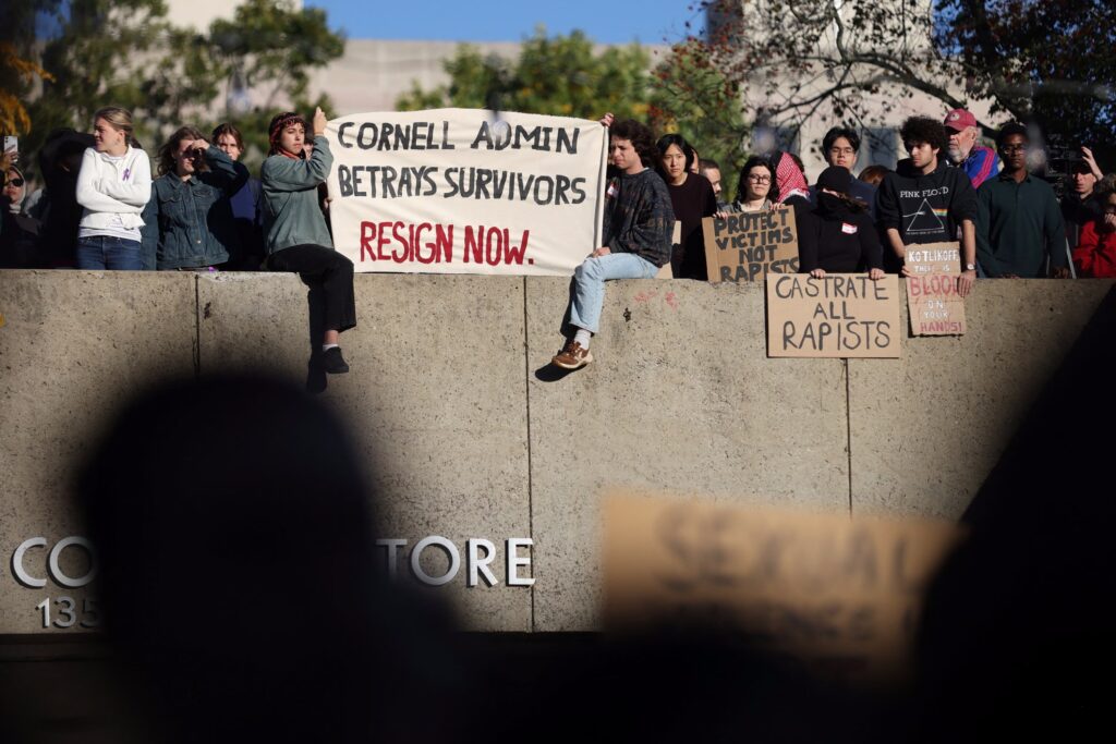 «Cornell 7»: Η υπόθεση που ξεγυμνώνει τη σκοτεινή κουλτούρα των αμερικανικών πανεπιστημίων
