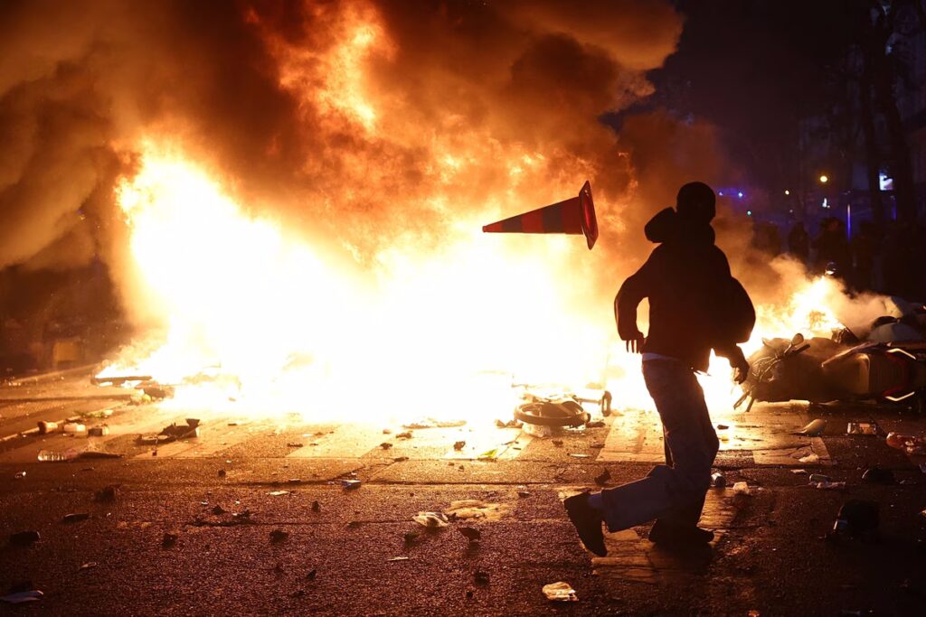 Ολοκληρωτική καταστροφή στο δημαρχείο της Λιμόζ