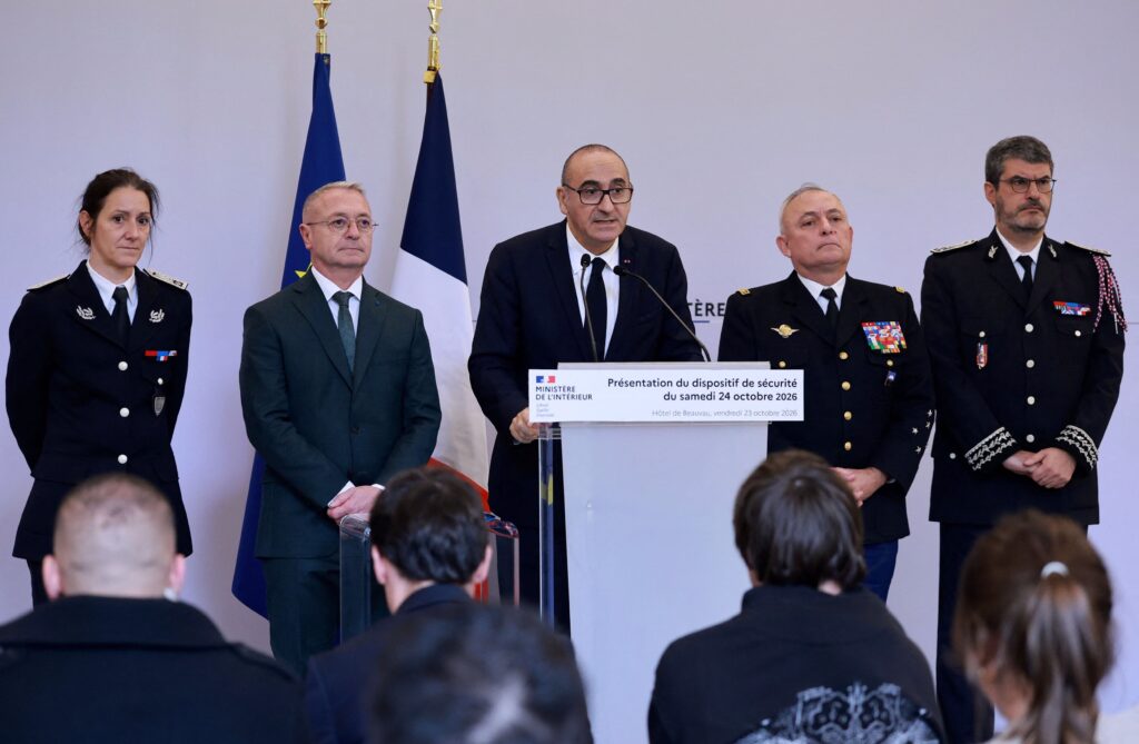 Γαλλία: Κινητοποίηση 70.000 αστυνομικών για τις 31 Οκτωβρίου – «Σχέδιο εξέγερσης» βλέπει ο υπουργός Εσωτερικών