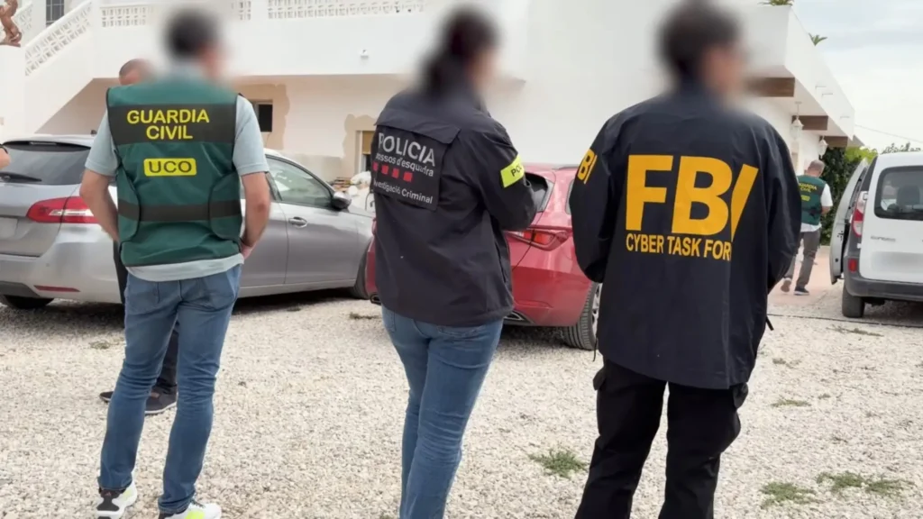 Συνελήφθη στην Αθήνα 18χρονος, μέλος της διαβόητης διεθνής ομάδας κυβερνοεγκληματιών και χάκερ KillSec