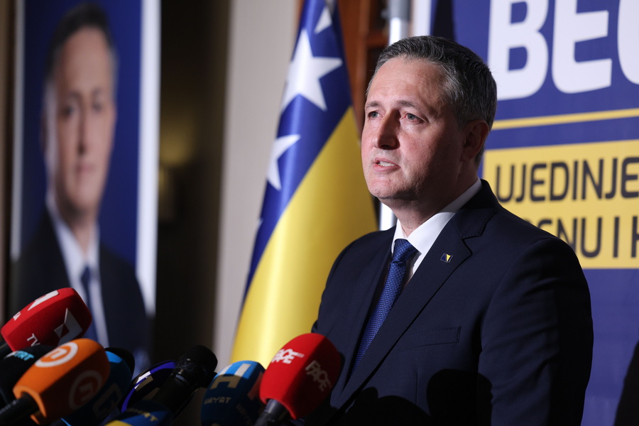 Βοσνία: Προηγούνται αριστεροί και εθνικιστές στις εκλογές για την τριμερή προεδρία