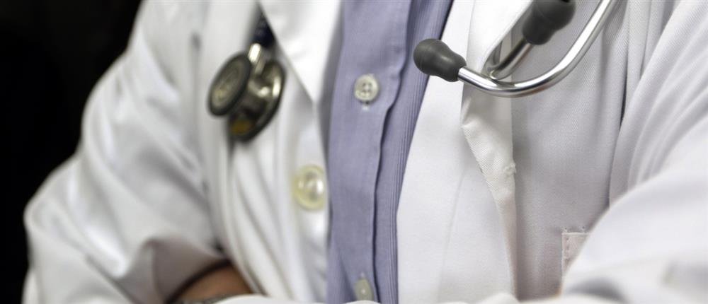 Συνελήφθη 52χρονος γυναικολόγος για πορνογραφία ανηλίκων – Εντοπίστηκαν εκατοντάδες φωτογραφίες και βίντεο
