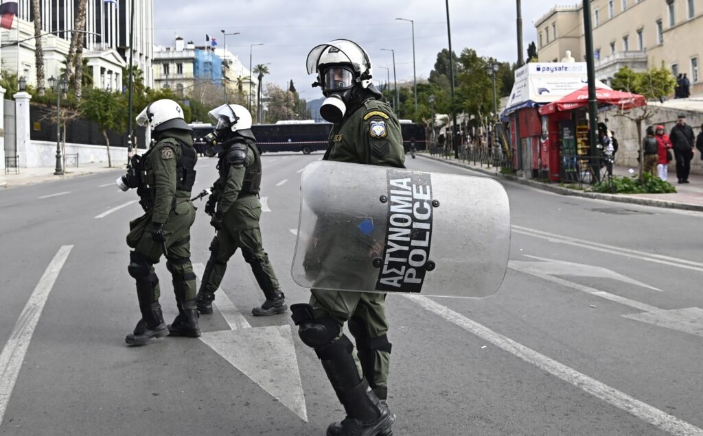 Επί ποδός η Αστυνομία για το πανεκπαιδευτικό συλλαλητήριο στο κέντρο της Αθήνας -Κλειστά καταστήματα για τον φόβο επεισοδίων