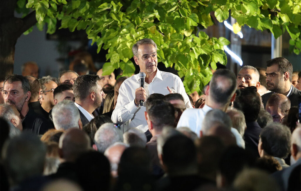 Προεκλογική πρόβα στα Βριλήσσια: Υποσχέσεις για το 2027, απολογισμός με αστερίσκους