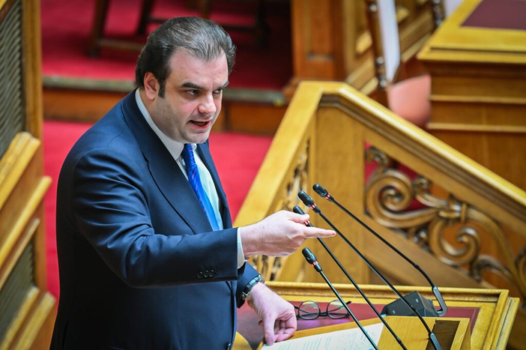Πιερρακάκης: Εντός Οκτωβρίου το νομοσχέδιο για τους Servicers και τις 120 δόσεις