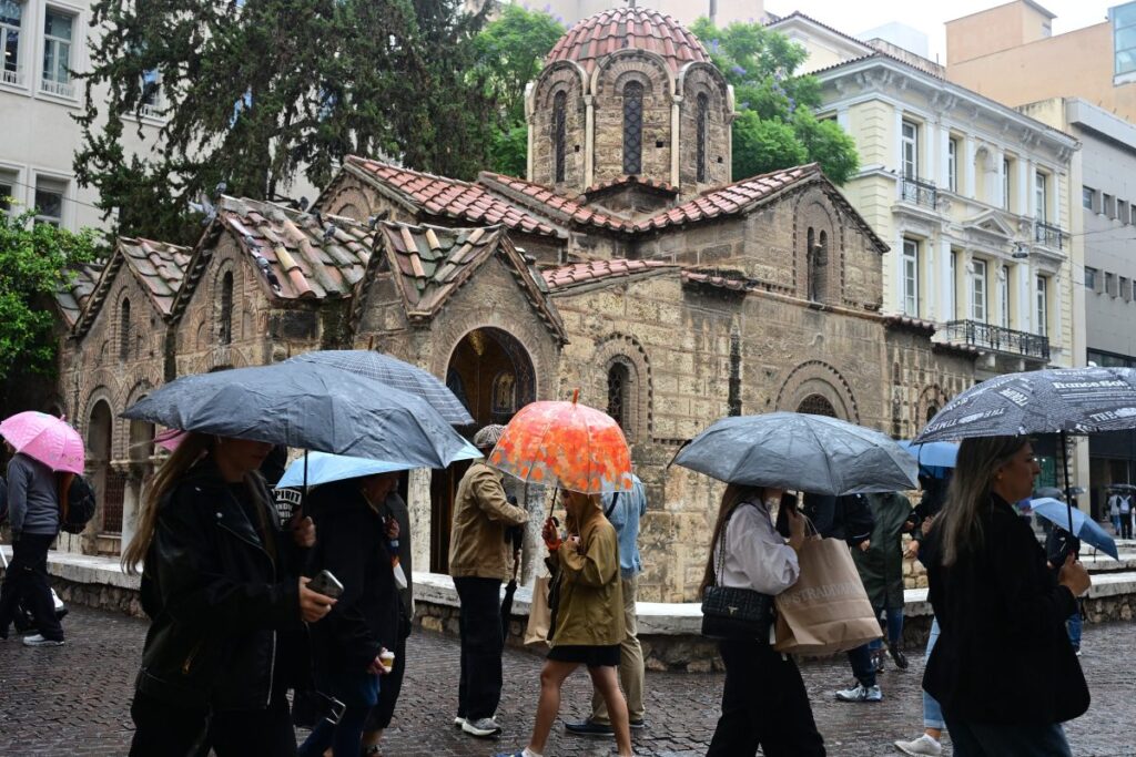 Kαιρός: Αλλαγή σκηνικού με βροχές και καταιγίδες – Ποιες περιοχές θα επηρεαστούν