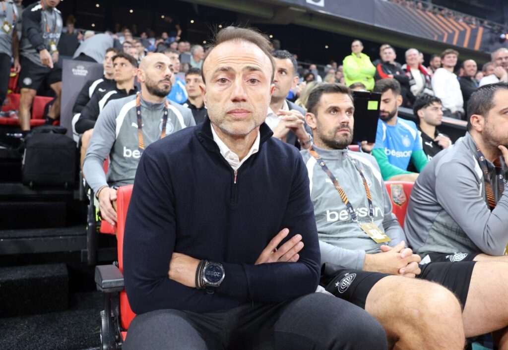 Κόντης: «Τεράστια χαμένη ευκαιρία, αδικούμε τους εαυτούς μας»