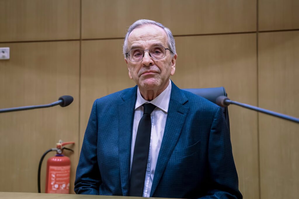 Νέα «καρφιά» Σαμαρά στην κυβέρνηση: Δεν μπορεί να ενδιαφέρεται μόνο για τα υπερπλεονάσματα – Είναι πολιτική απόφαση ποιους κλάδους ενισχύεις ή αποδυναμώνεις»