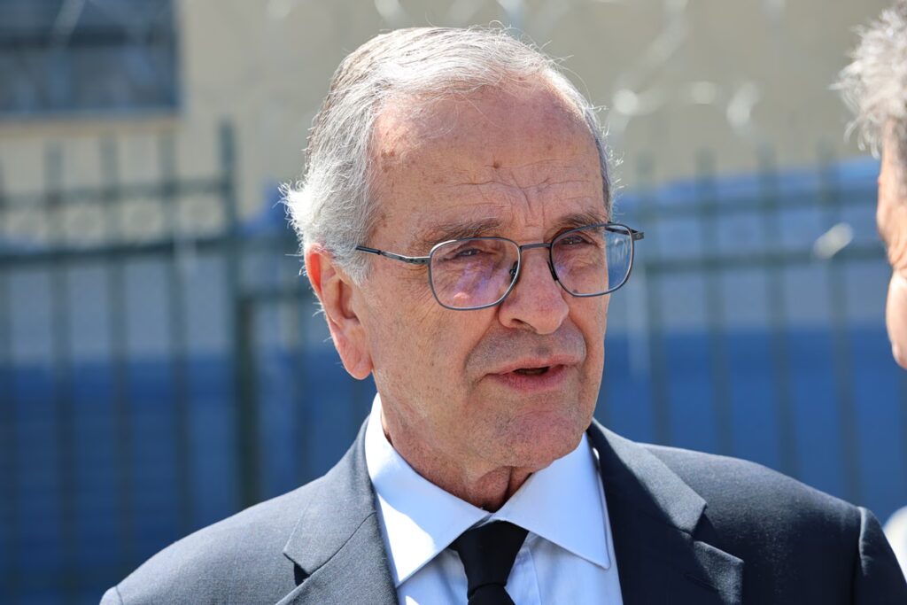Νέα «καρφιά» Σαμαρά: Δε με νοιάζει ποιος θα χάσει την καρέκλα του, με νοιάζει να μη χάσει η Ελλάδα